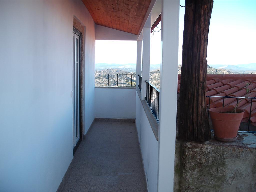 Hostal Casa Pires Mateus Monsanto Exterior foto