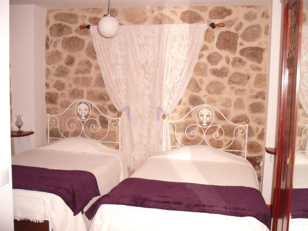 Hostal Casa Pires Mateus Monsanto Habitación foto